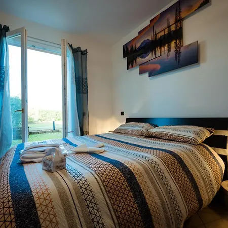 Oliva - Featuring A Private Garden And Access To A Pool Barcuzzi